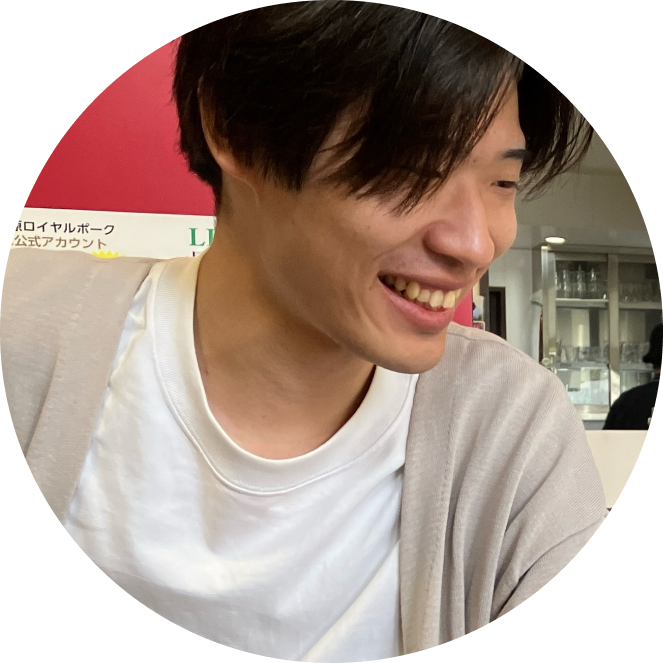 WEB制作事業部　主任　柴山 颯